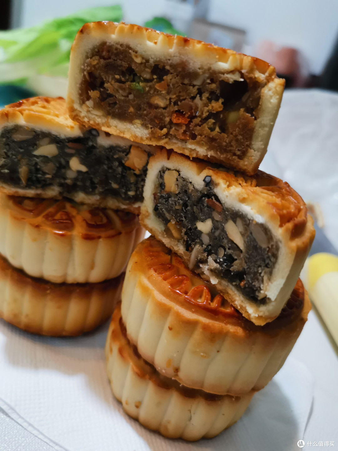 黑芝麻月饼:口感醇香,让你的味蕾尽情享受!