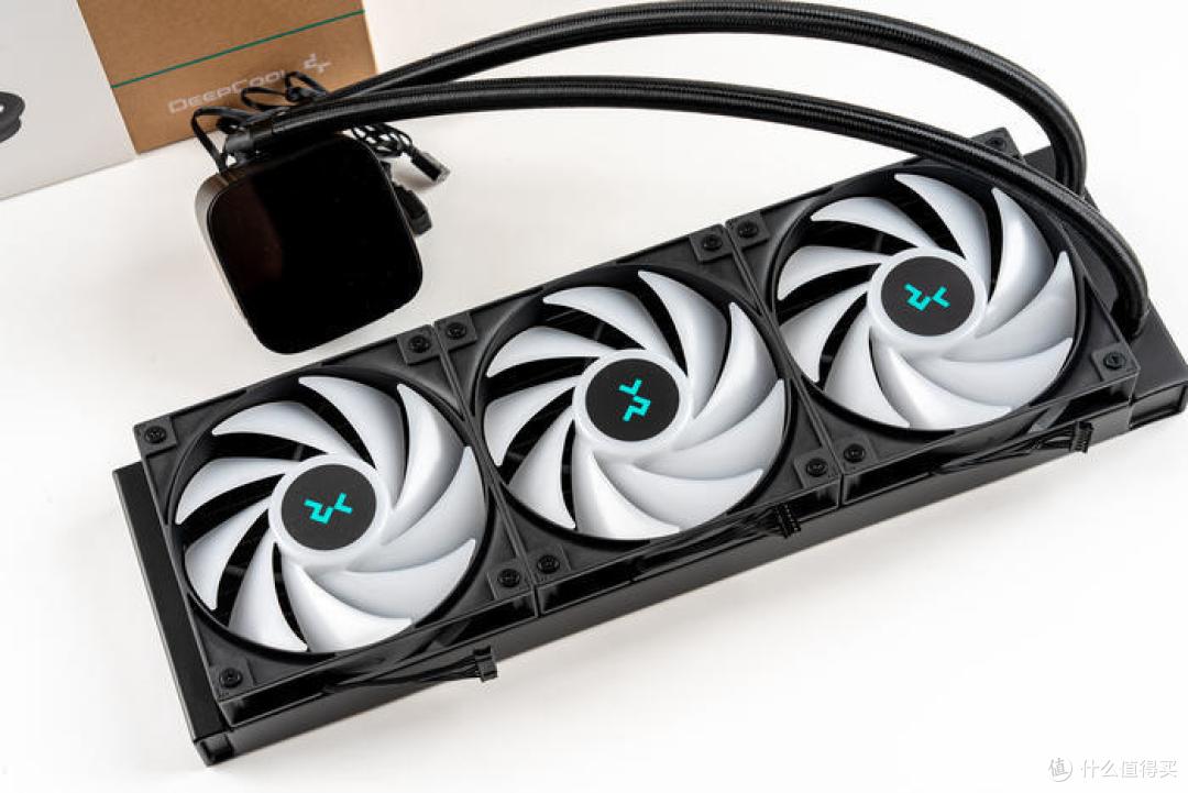 黑曜石静音手提箱——ProArt X670E+4090猛禽+机械大师C34Pro曜石黑装机展示