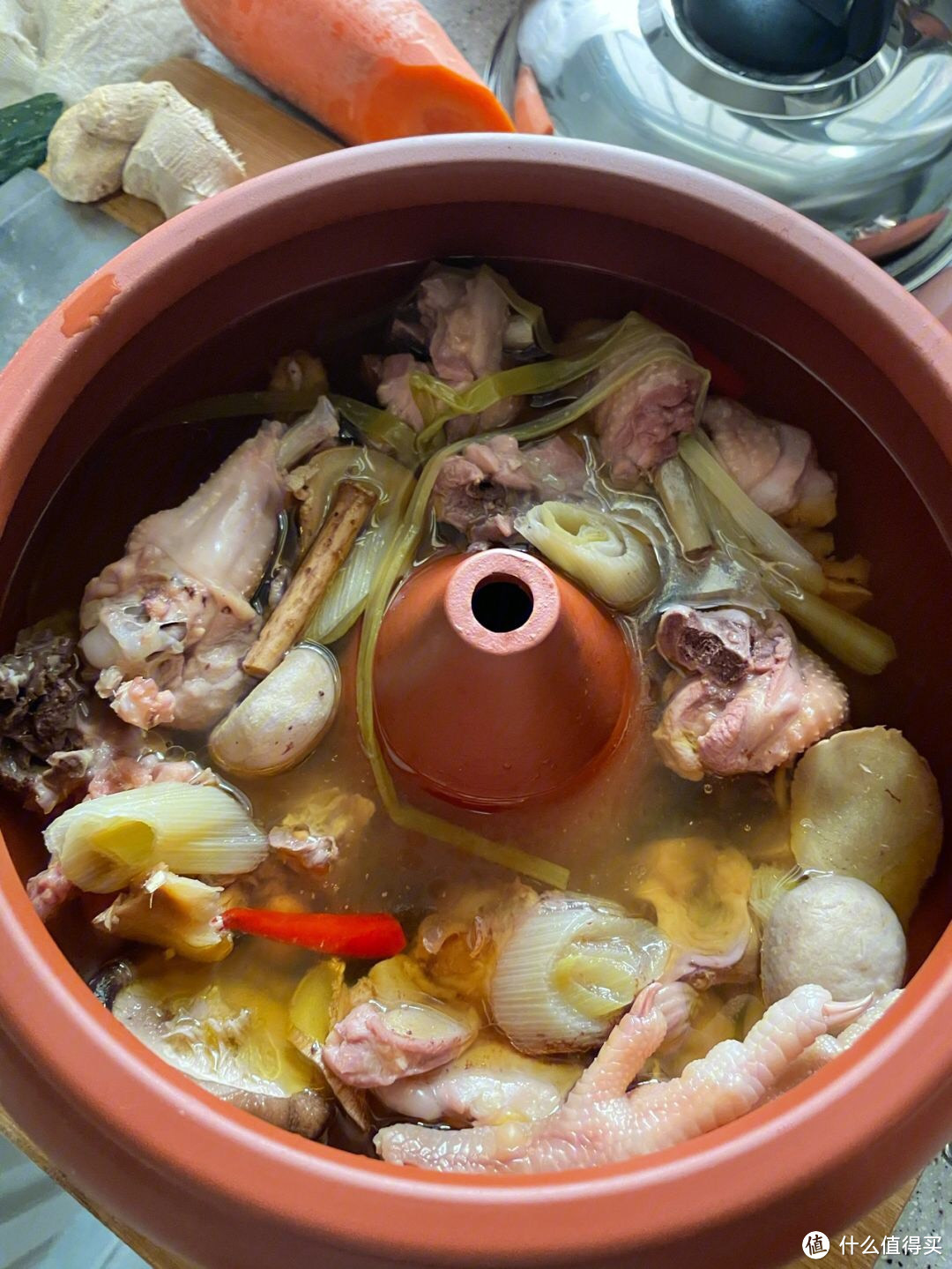 汽锅鸡：一道经典的云南特色美食