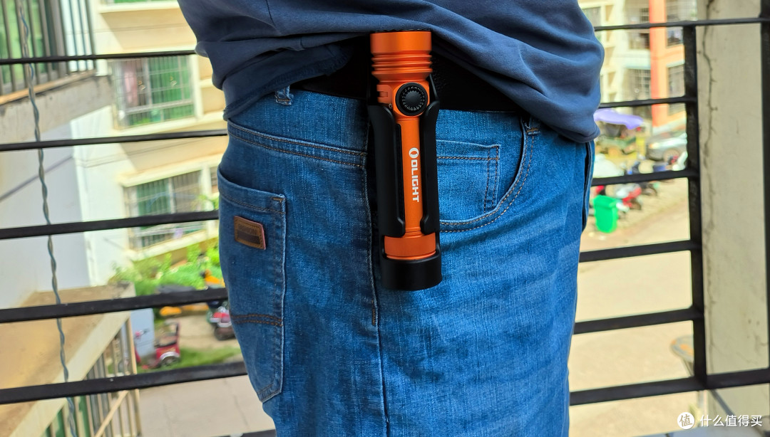 穿衣服的小伙伴----OLIGHT Seeker4 Pro