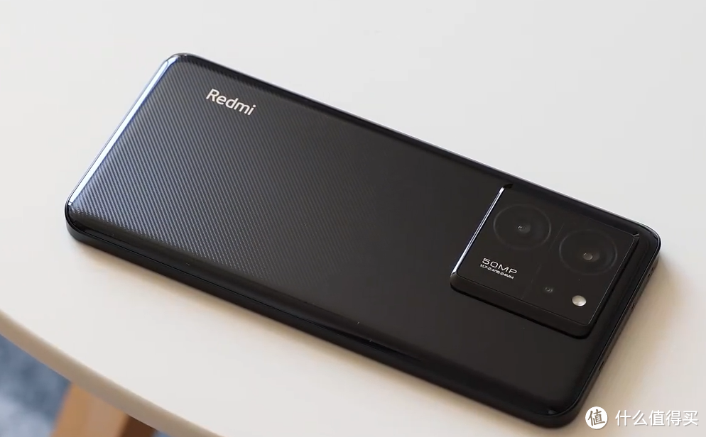Redmi K60至尊版：中端手机的终结者
