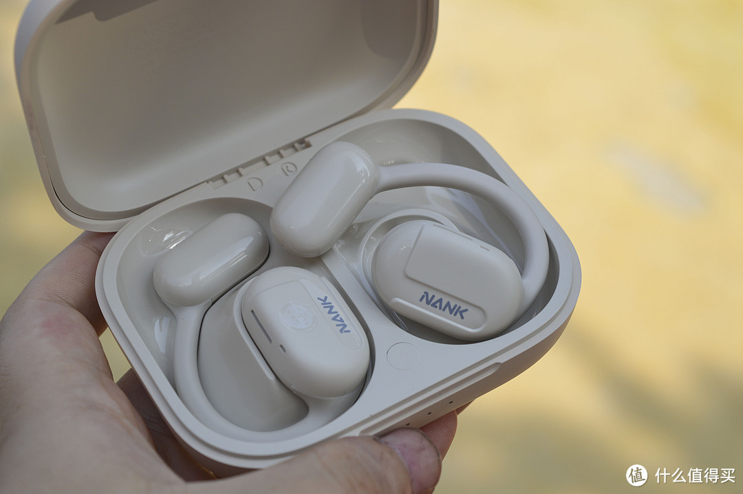 轻盈舒适:南卡OE CC开放式蓝牙耳机体验