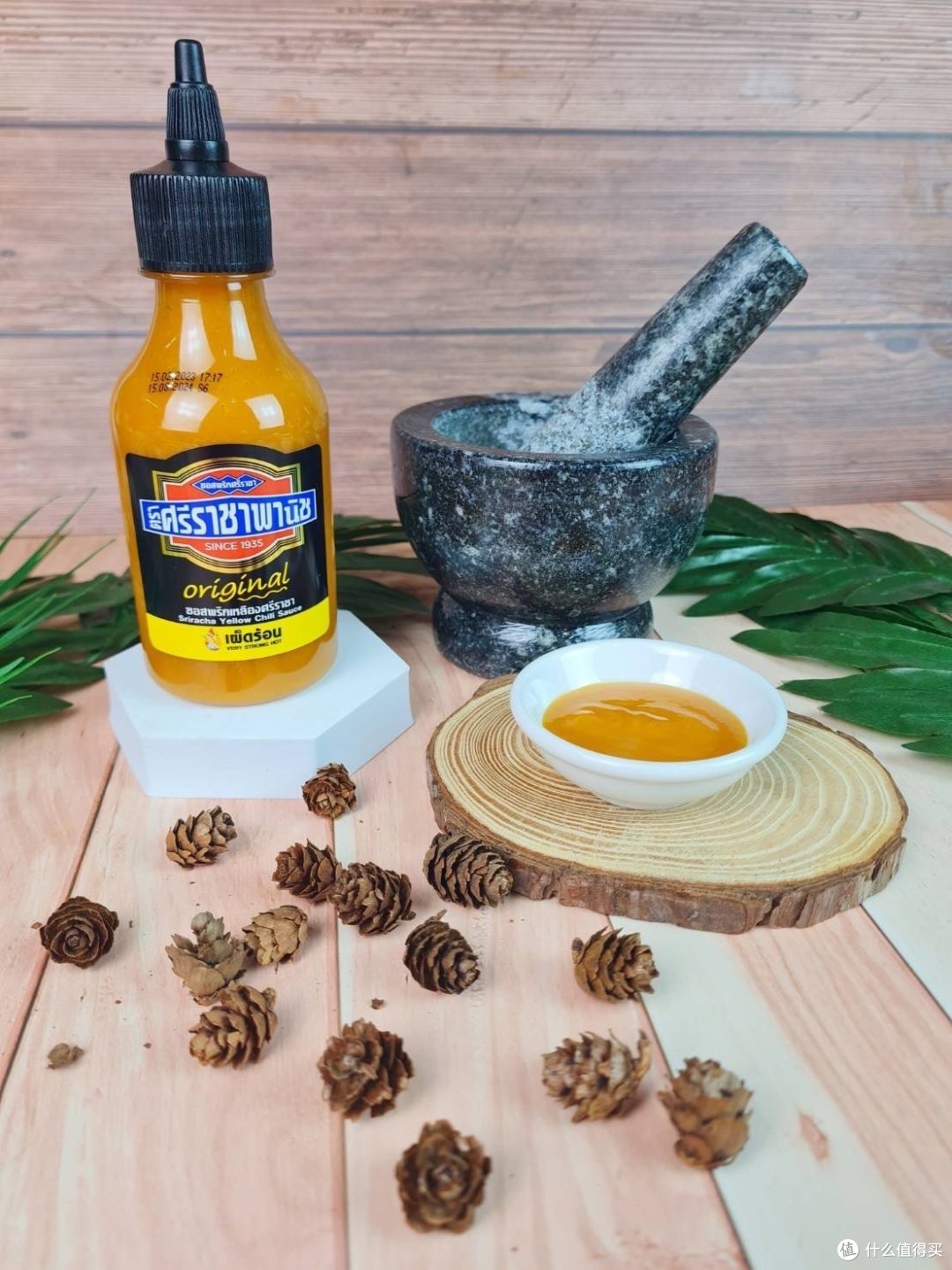 是拉差辣椒酱，泰国的传奇辣酱，世界级产品