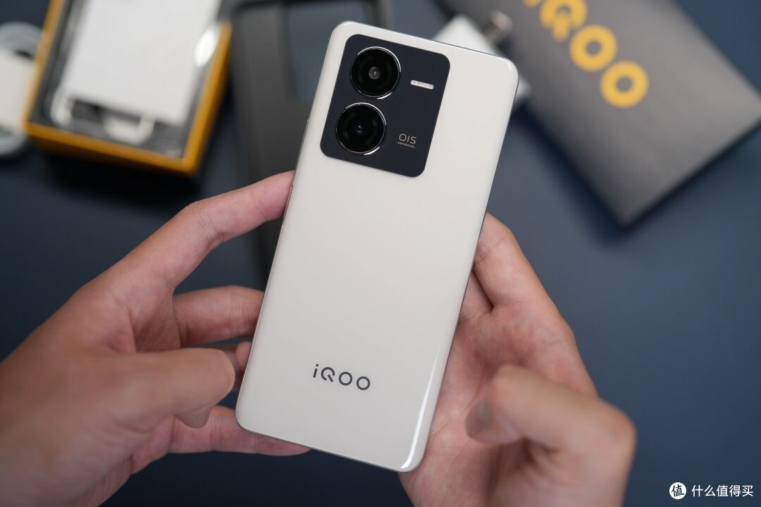 iQOO Z8 评测:性价比超群,游戏和日常使用的最佳选择
