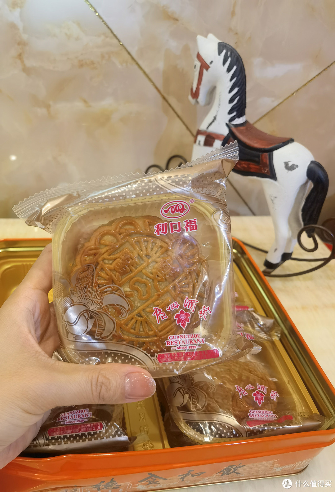 回归月饼的本质、吃点好的——广州酒家双黄莲蓉月饼
