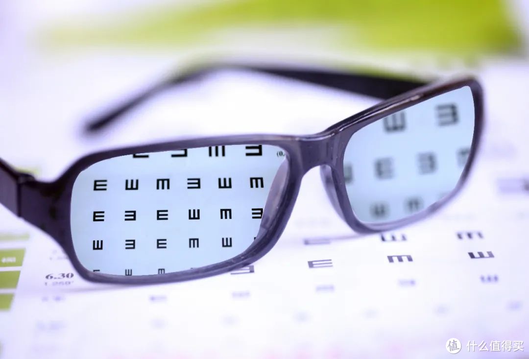 一次差点医患牵出的离焦眼镜事件，配离焦镜你得知道这几件事。