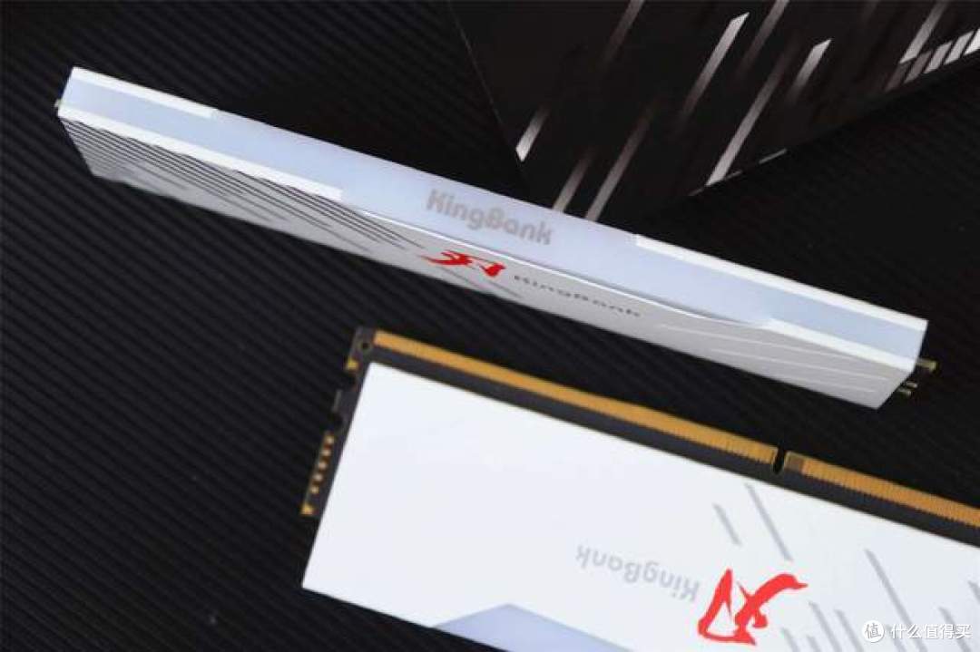 intel XMP3.0认证!金百达刃系列内存装机:海力士A-Die颗粒给力