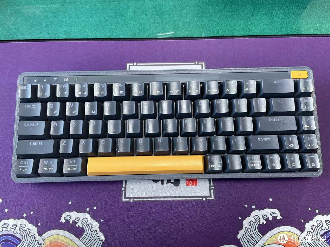 「这个机械键盘太酷了!MIIIW POP 系列 Z680c，让你秒变码字高手!」