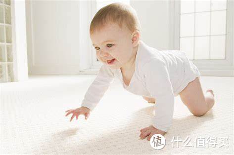 宝宝不爬的原因有哪些，如何引导宝宝爬行？别剥夺宝宝爬行的机会