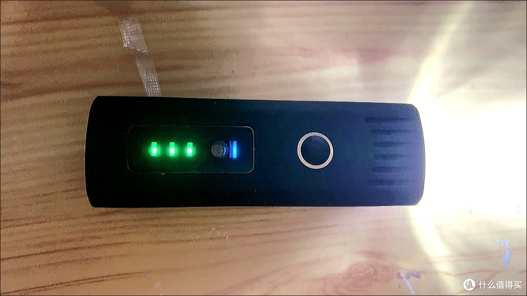 夜间安全必备!高亮度自行车骑行车灯保护你的骑行之旅