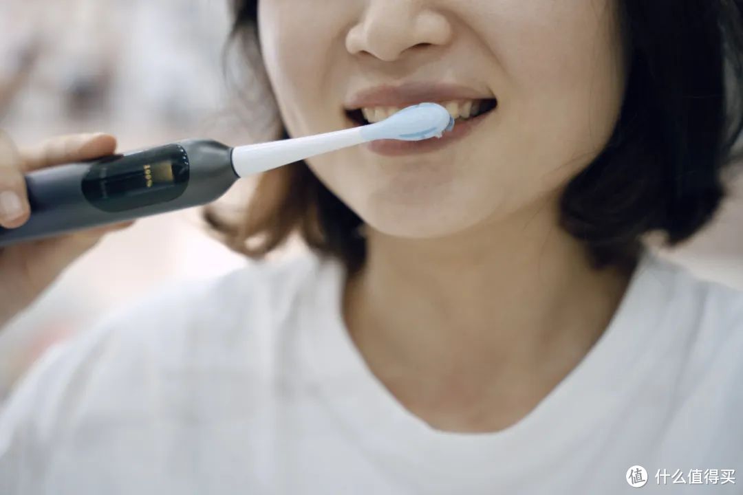 90% 的人都在「无效刷牙」，数字牙刷如何一把搞定？