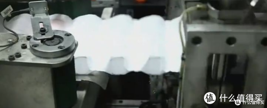 输送导槽包裹进布袋