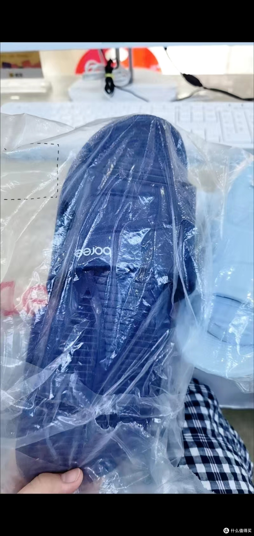 宝人便携小拖鞋:一体成型,水陆两栖,透气排水