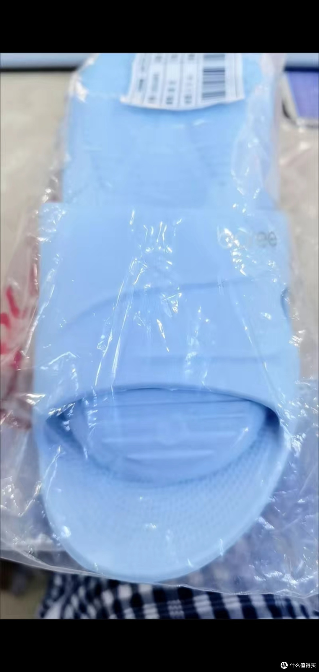 宝人便携小拖鞋:一体成型,水陆两栖,透气排水