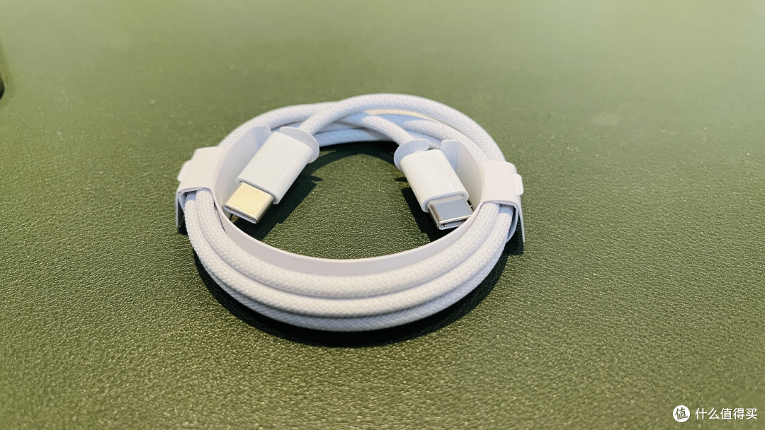 iPhone 15 pro max开箱简单上手，看似没变化，实际小惊喜不少
