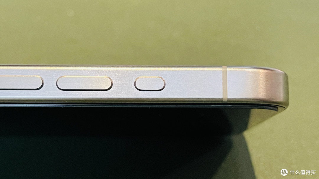 iPhone 15 pro max开箱简单上手，看似没变化，实际小惊喜不少