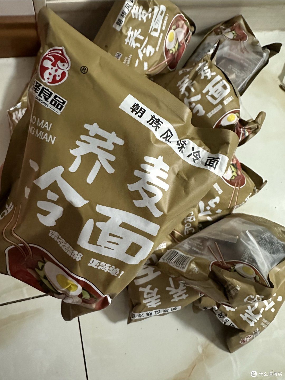 夏天吃冷面，爽到心里!