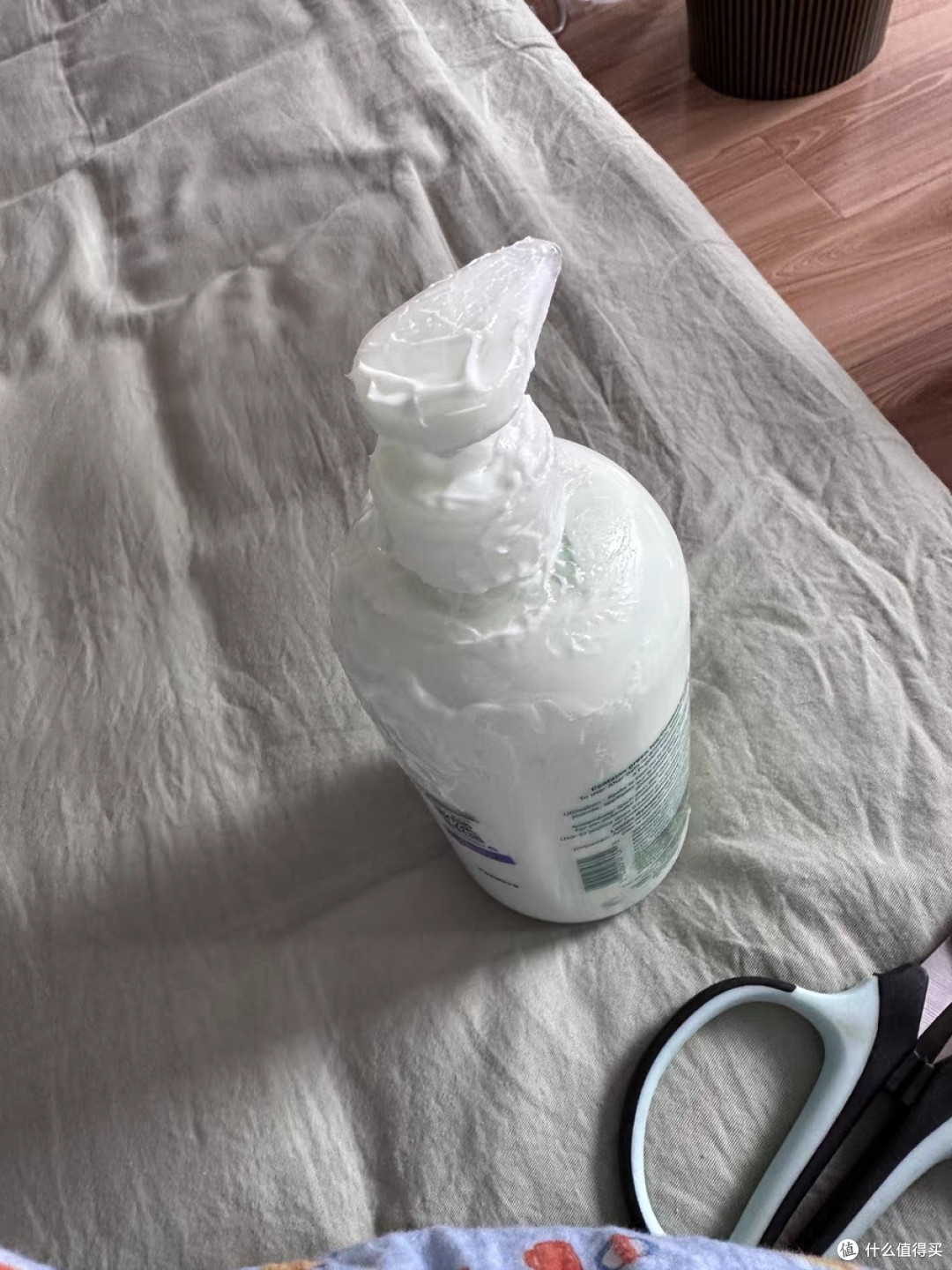 雅顿绿茶身体乳500ml是一款保湿润肤乳,它能够为全身肌肤提供滋润修护