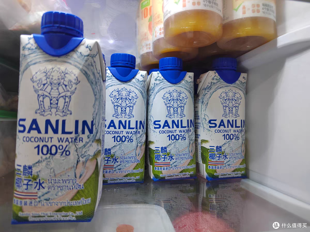 三麟100%椰子水是一种富含天然电解质的饮料