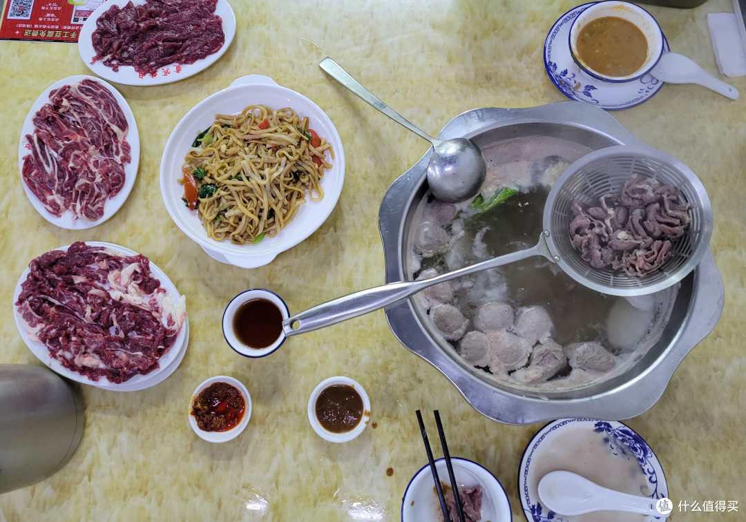 泛善可陈的网红牛肉火锅店