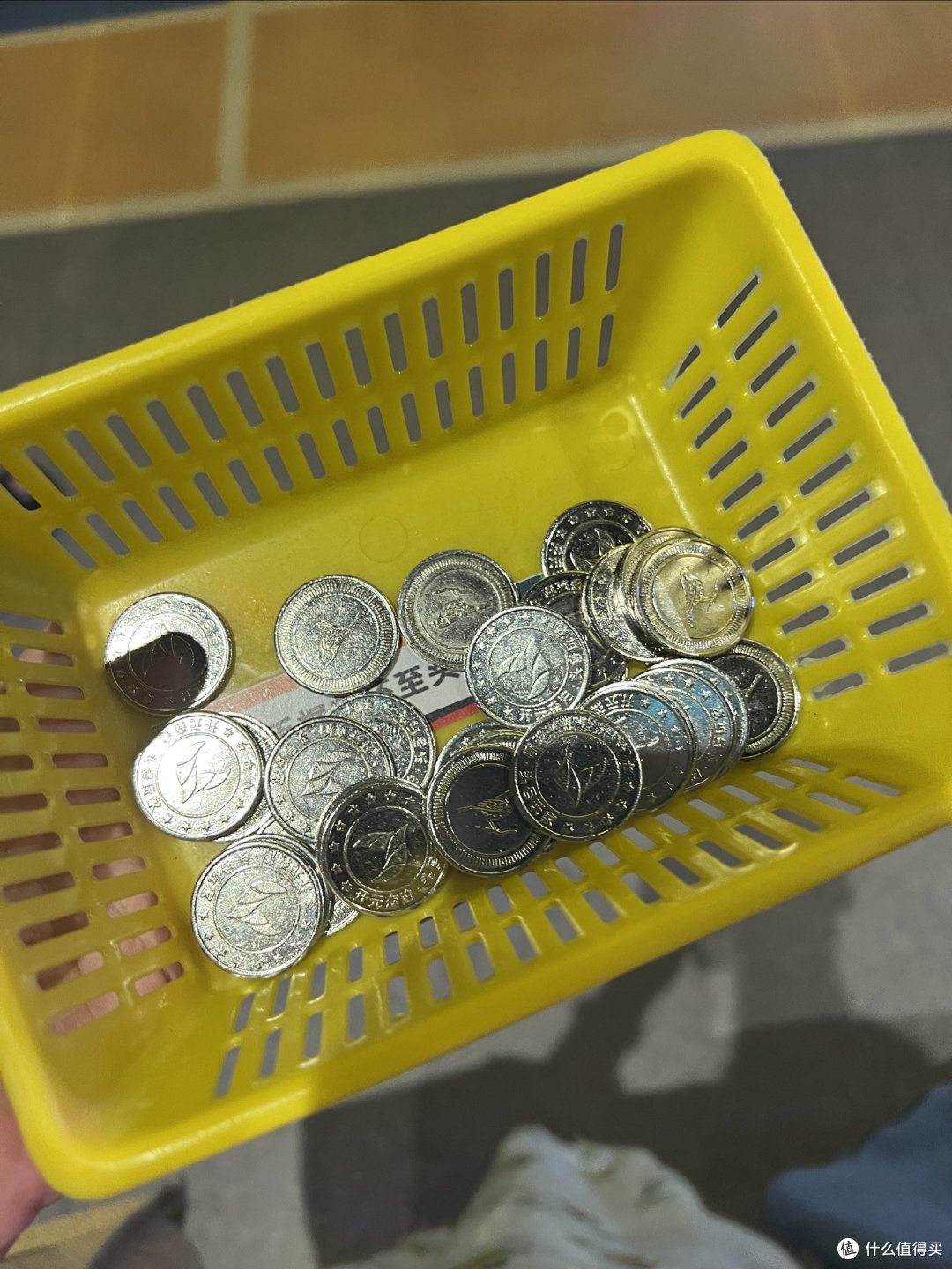 雁来轩旁边的头号玩家里兑换提早退房送的30个币（玩了抓娃娃，一个也没抓着）