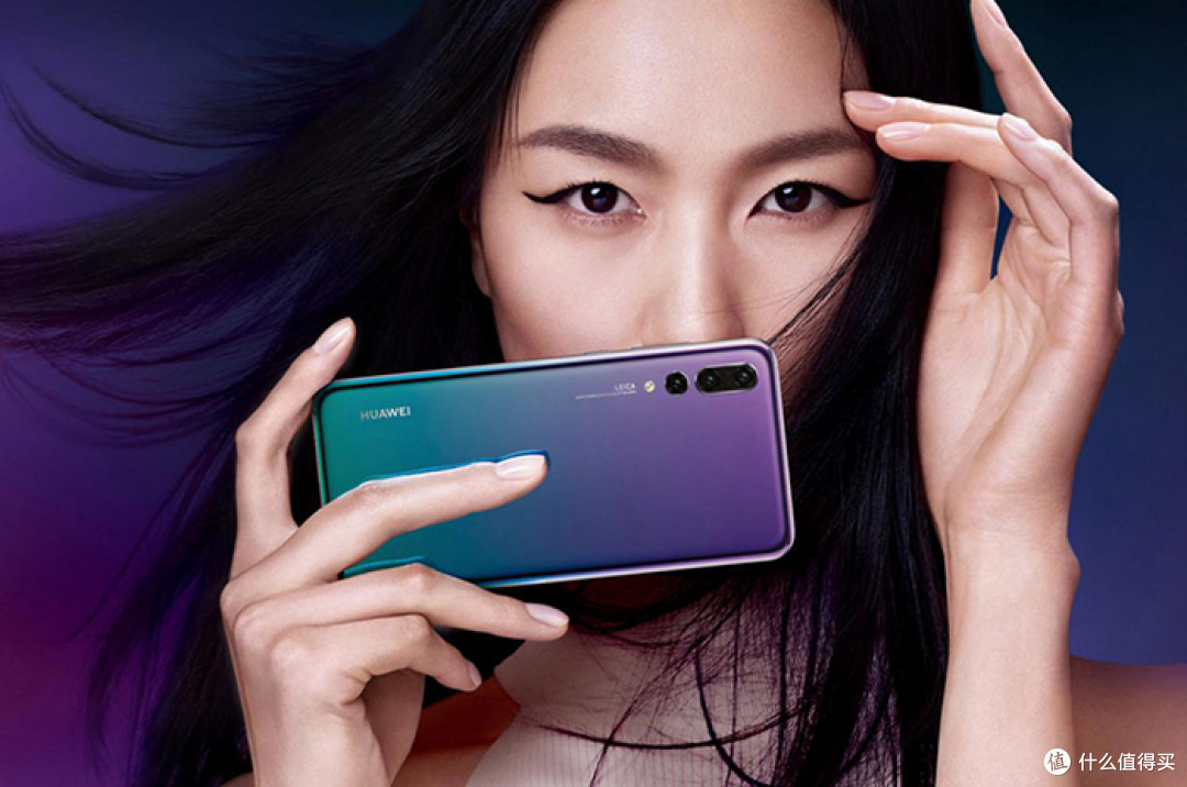 华为 Mate60RS 保时捷真机曝光！外观惊艳