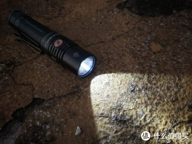 小而精悍,卓尔不凡:Fenix PD36R v2.0