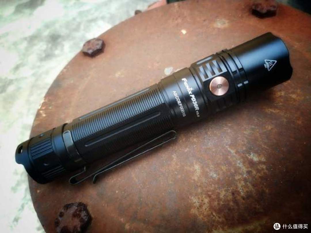 小而精悍,卓尔不凡:Fenix PD36R v2.0