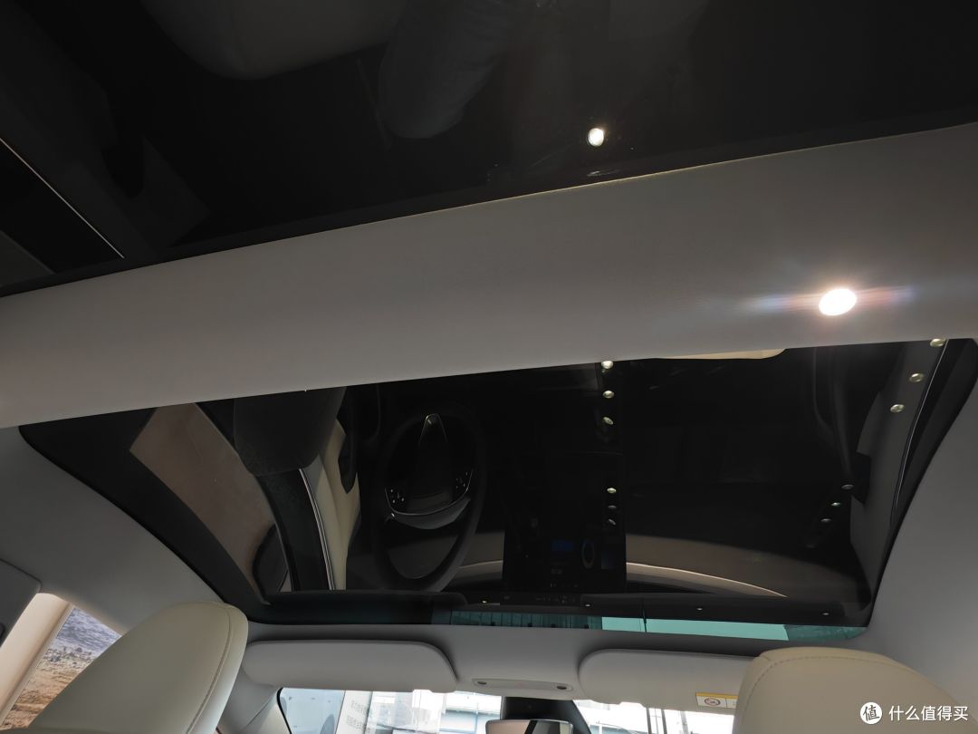 Model 3+探店静态体验！全方位提升的新一代特斯拉！