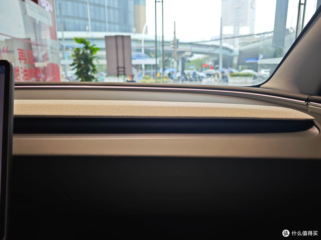Model 3+探店静态体验！全方位提升的新一代特斯拉！