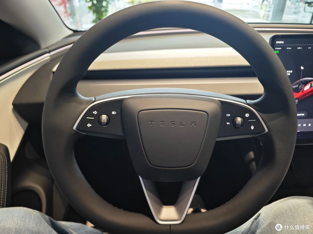 Model 3+探店静态体验！全方位提升的新一代特斯拉！