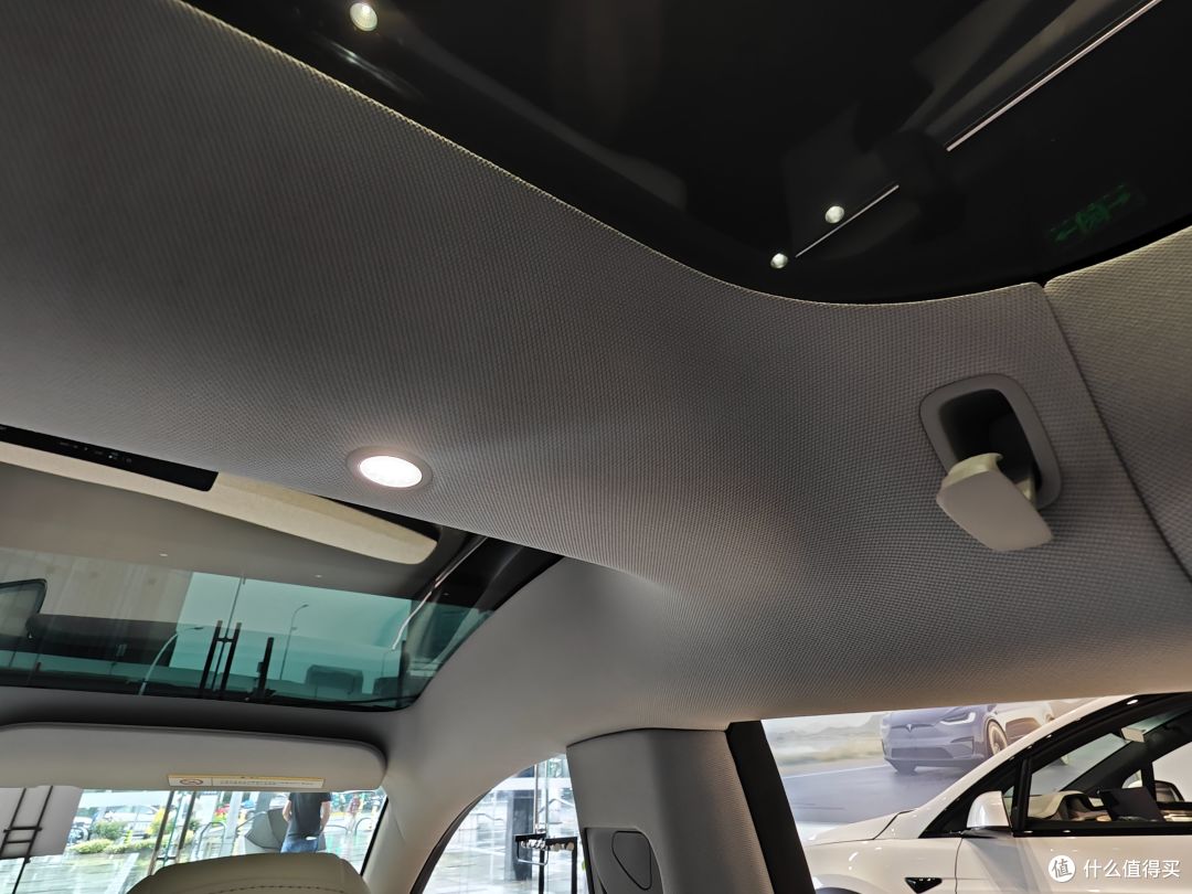 Model 3+探店静态体验！全方位提升的新一代特斯拉！