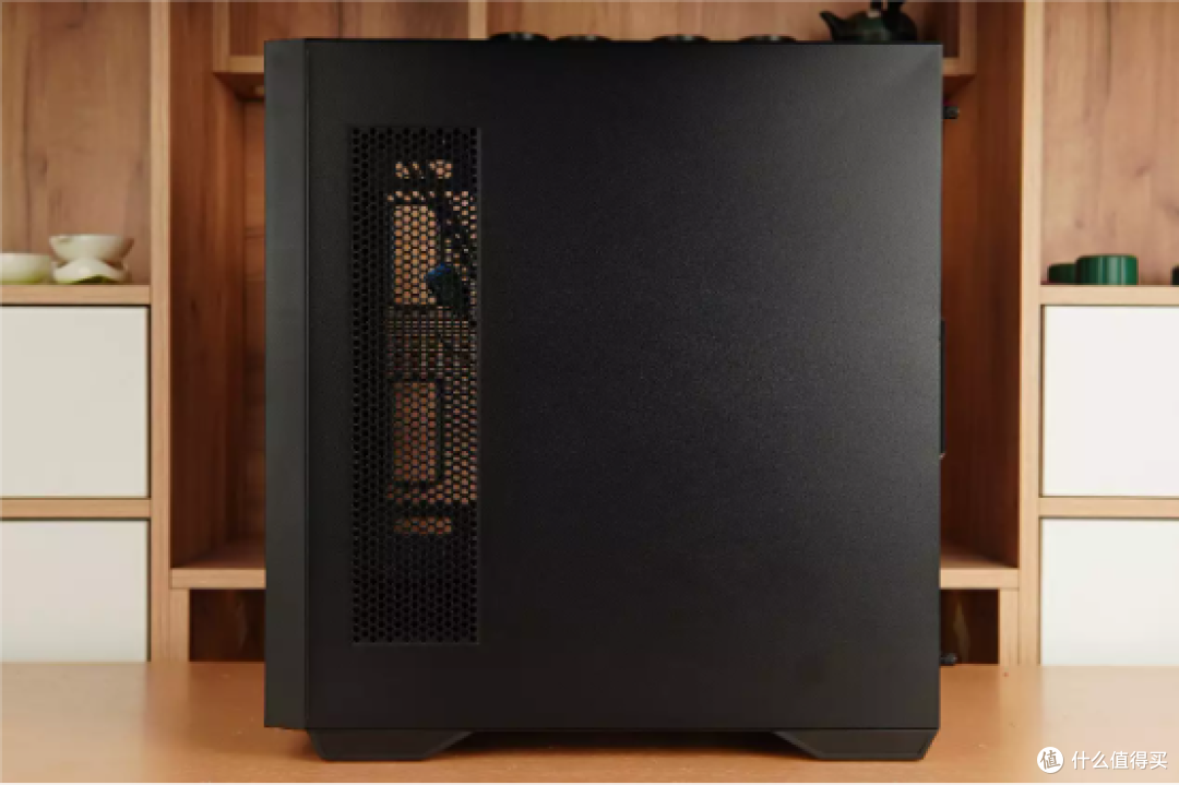 A+N表现如何?R9 7900X+RTX4070Ti+华擎B650E 钢铁传奇+先马坦克5装机展示