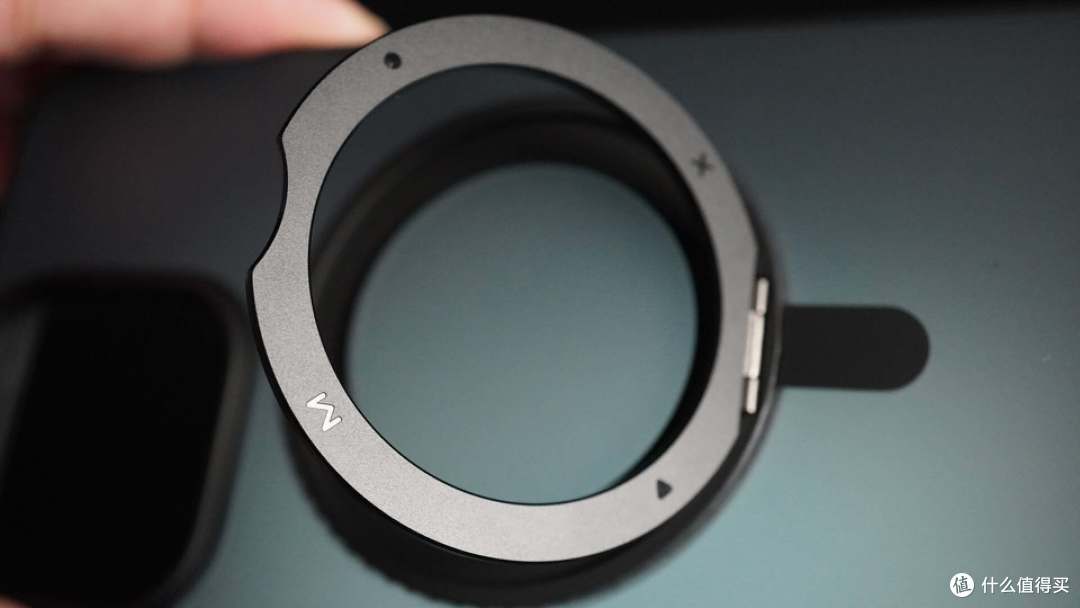 iphone15系列好拍挡 - 摩米士 MagSafe 磁吸支架手机壳