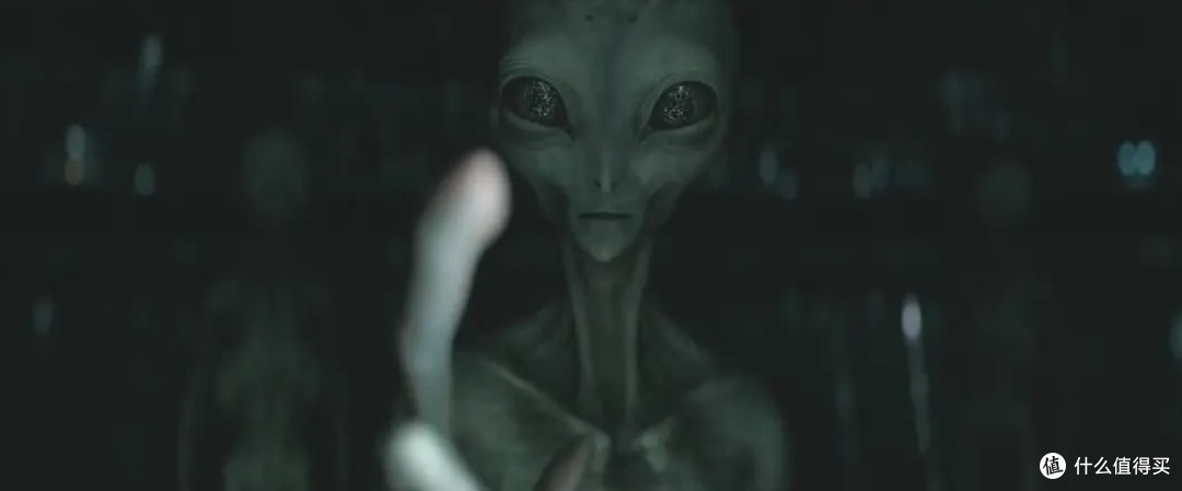 国庆看剧推荐～科幻惊悚片《孤立无援》独居女孩邂逅外星人