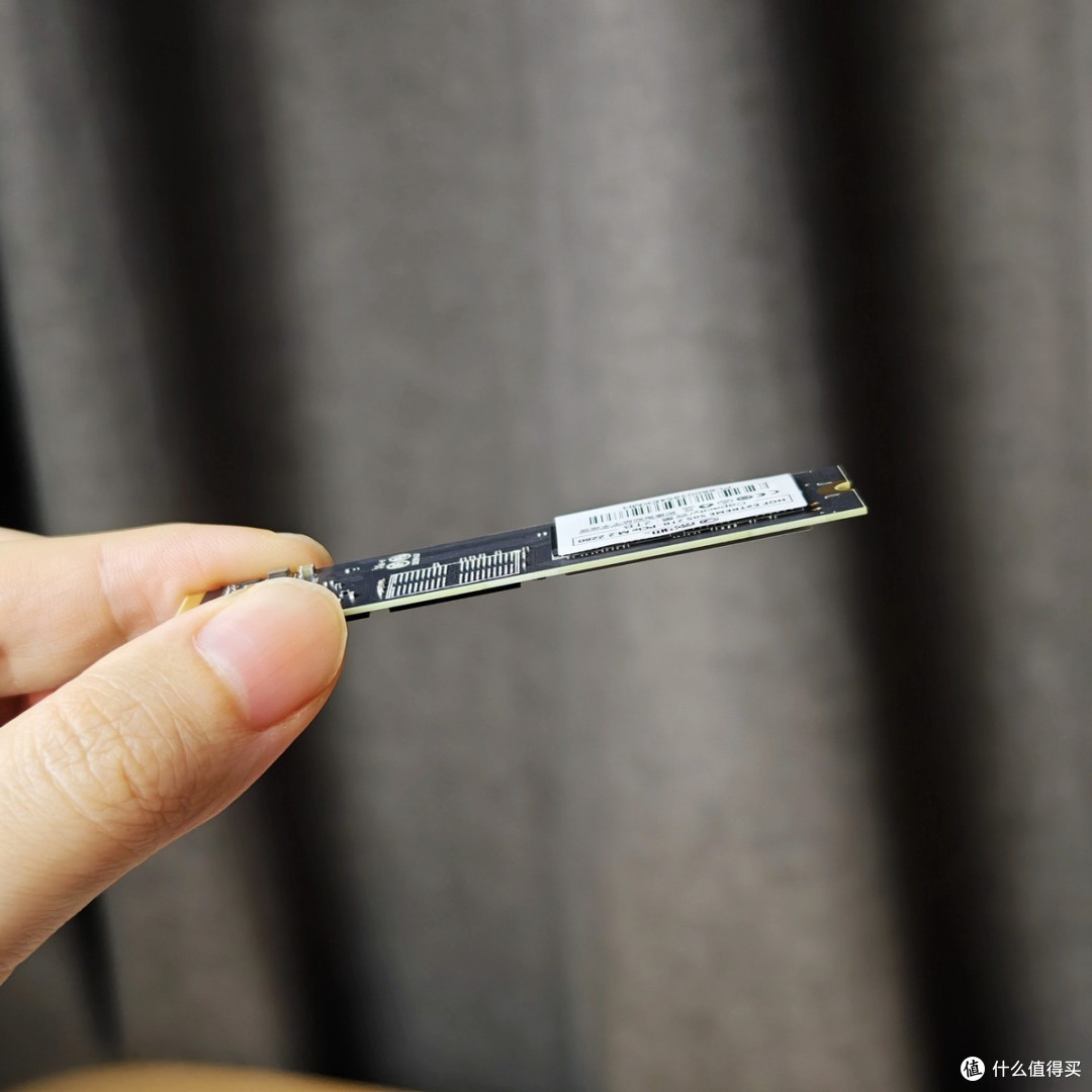 读写速度都超过11 GB/s！影驰 HOF EX50S PCIe 5.0 SSD开箱实测