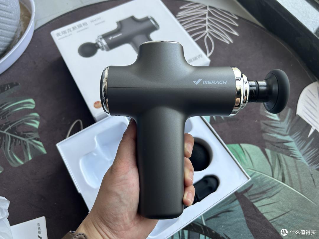 麦瑞克筋膜枪9度mini:精美小巧的专业健身工具