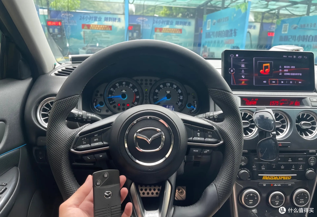 非常喜欢的一款小汽车