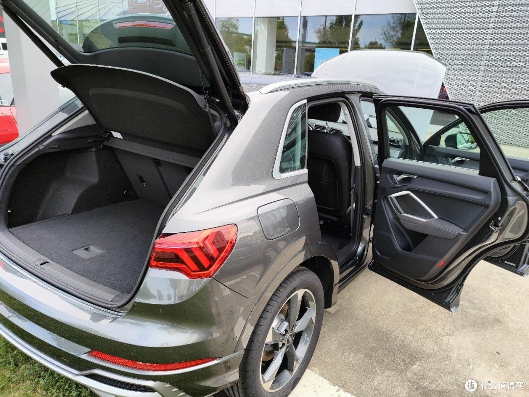 奥迪 Q3 家用车足矣🚗ヾ(・ω・`。)