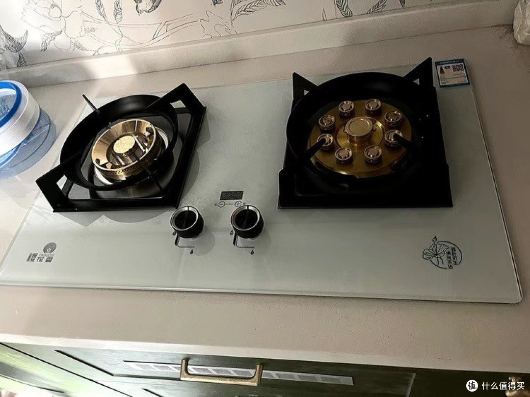挑选樱花烟机灶台消毒柜套装,既能提升厨房的实用性,又能增添其美观度