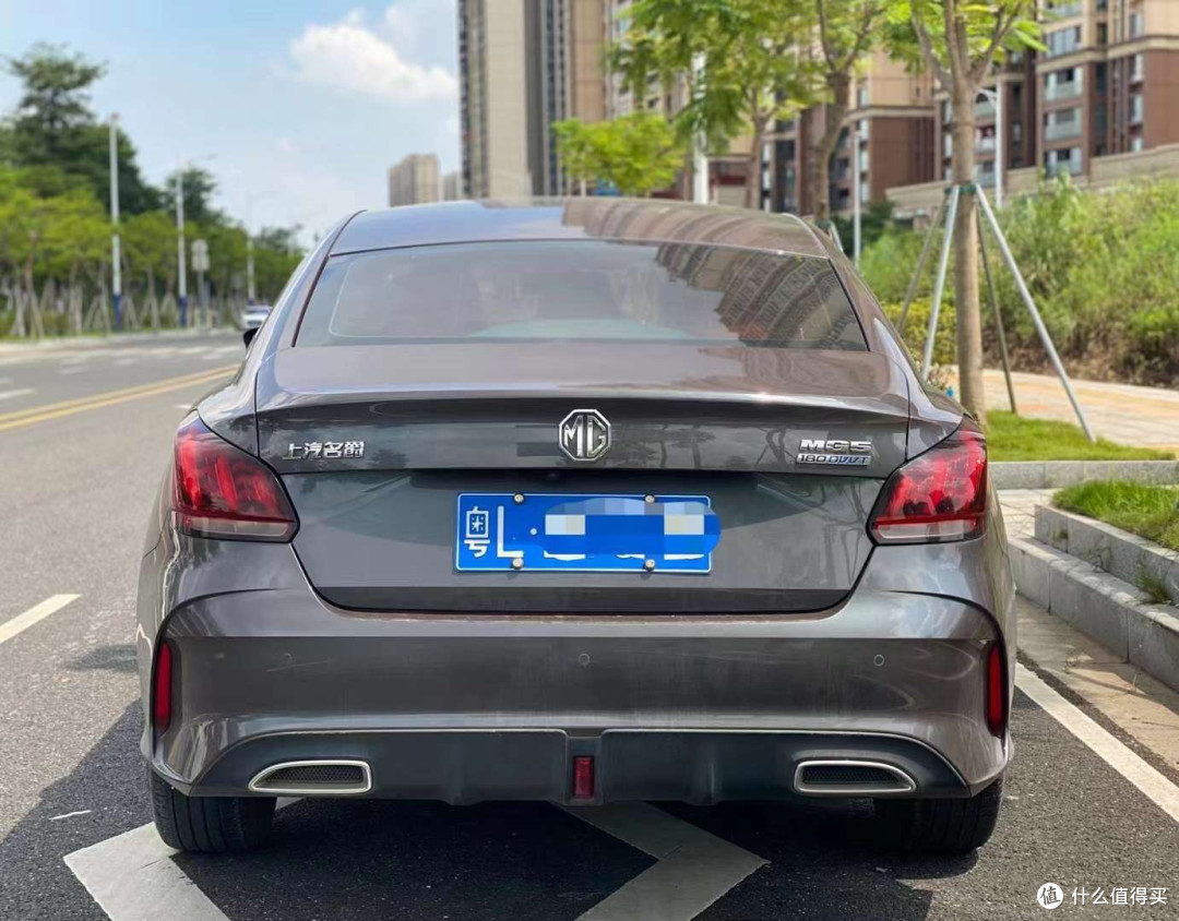 下面是关于名爵5车身设计的详细介绍