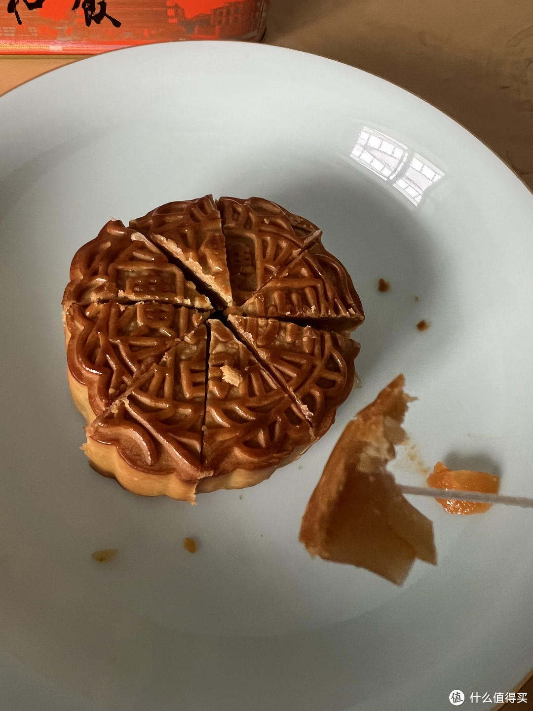 广东酒家的双黄纯白莲蓉月饼,咸甜搭配不错