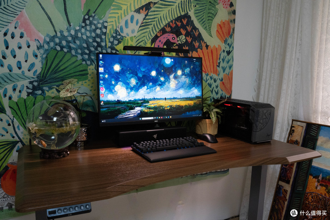 桌面怎样凹造型? 乐歌E2带你玩出桌面新花样 千元升降桌 性价比太高啦!