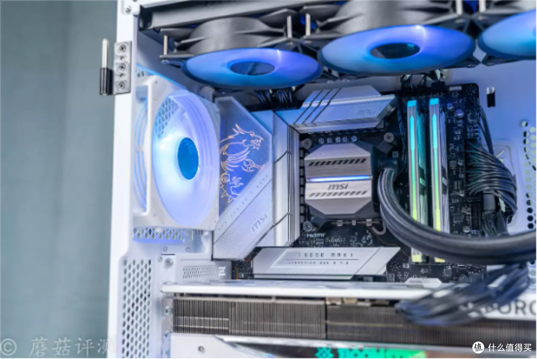 从内到外的全方位升级,颜值更漂亮,ROG雷鹰1000W AURA金牌全模组电源 评测