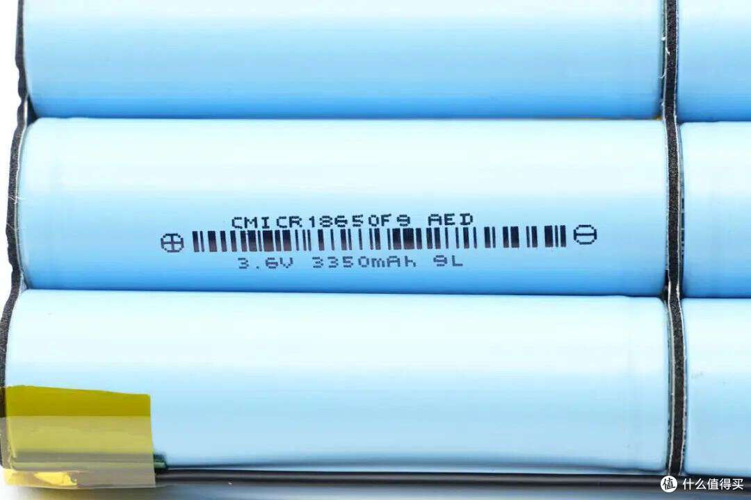 支持高倍率放电，18650 3350mAh 电芯被mophie采用