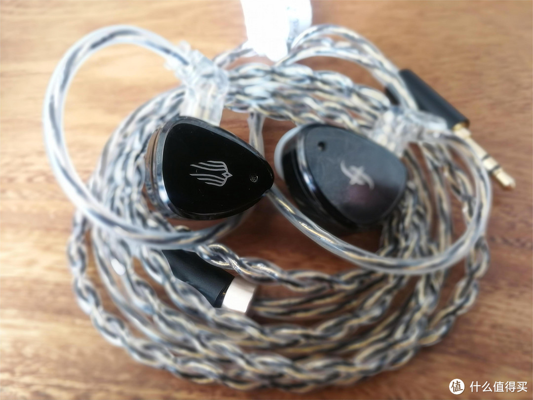 兴戈 EM6L 试听：音质惊艳，是一款值得入手的高品质耳机