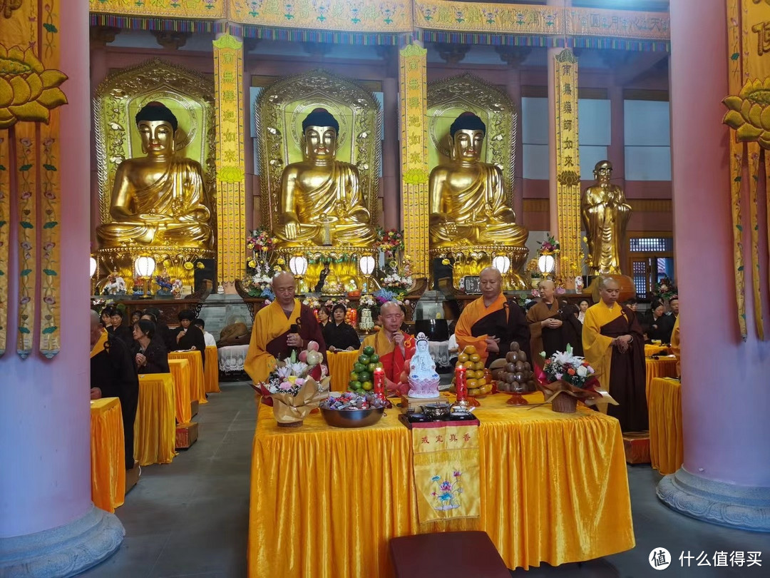 武夷山天心禅寺举行盛大仲秋法会。祝大家双节快乐，平安吉祥！