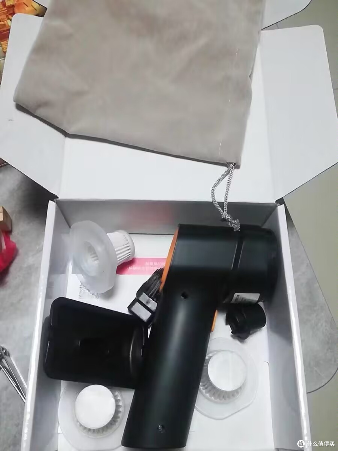 志高车载吸尘器：打造舒适清洁驾乘环境！