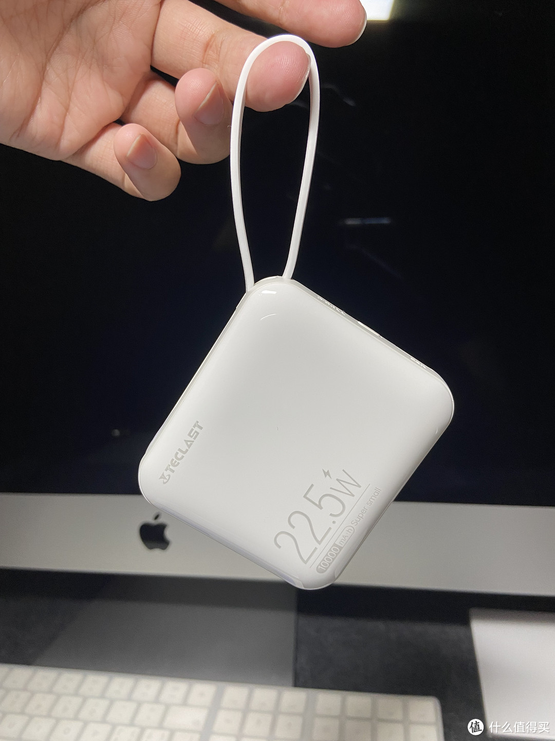 小巧又便携,轻盈又好看的台电M10 PRO充电宝