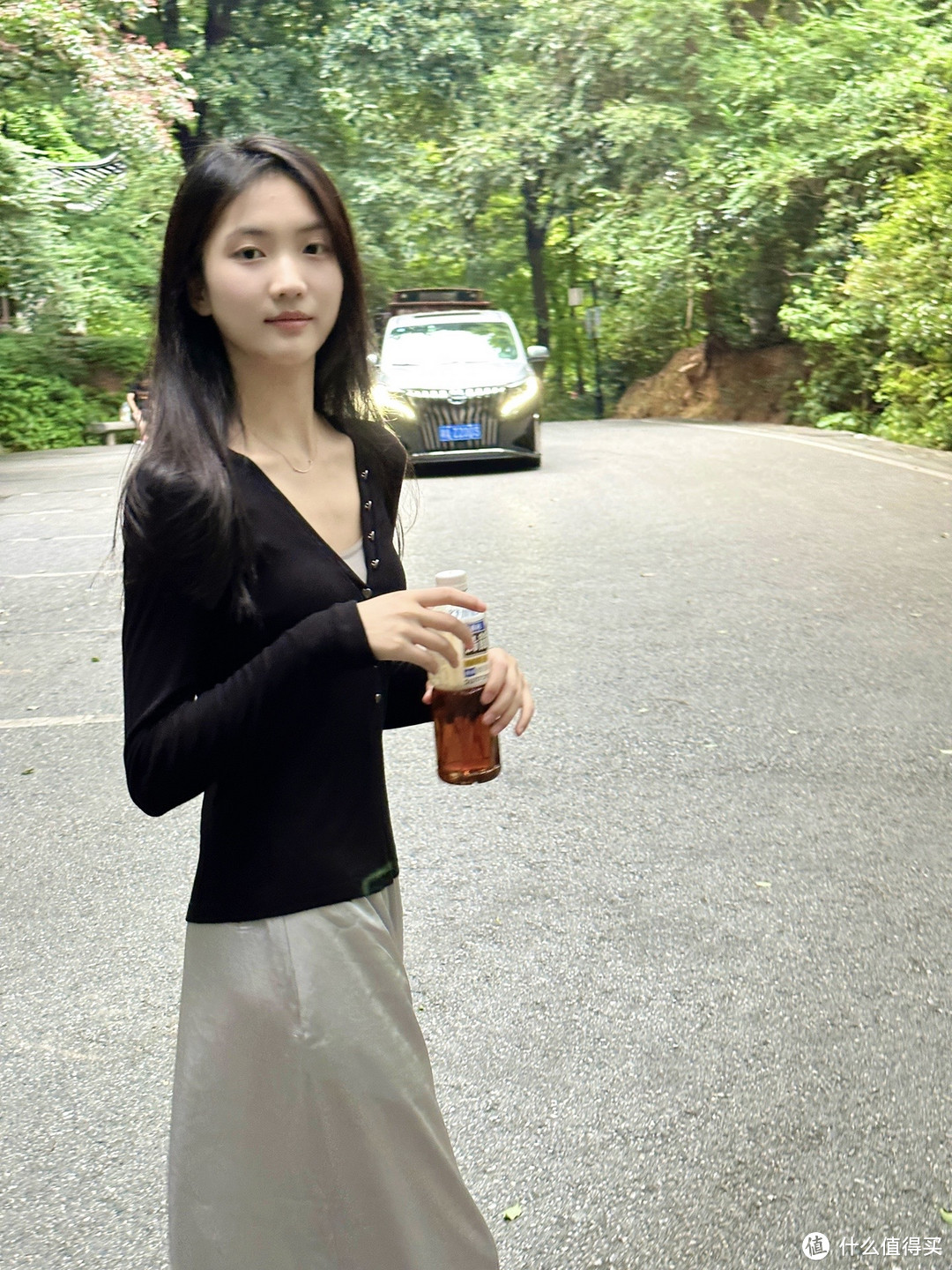 轻盈不束缚,时尚针织开衫,让你的国庆出游更迷人